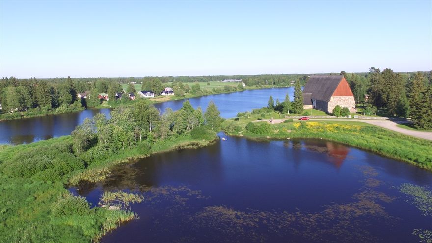 Kuva :Petri Perkiö Isokyrö vanha kirkko 1304